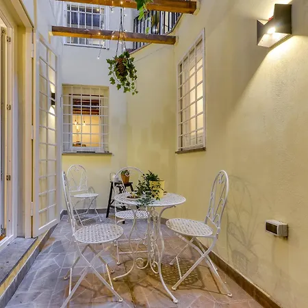 Skylife Spanish Steps *