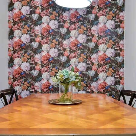 Skylife Spanish Steps Apartman